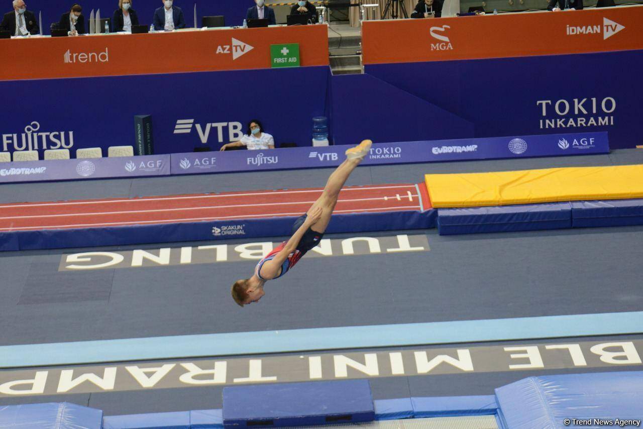 В ходе Всемирных соревнований среди возрастных групп по прыжкам на батуте и тамблингу в Баку стартовали финальные соревнования