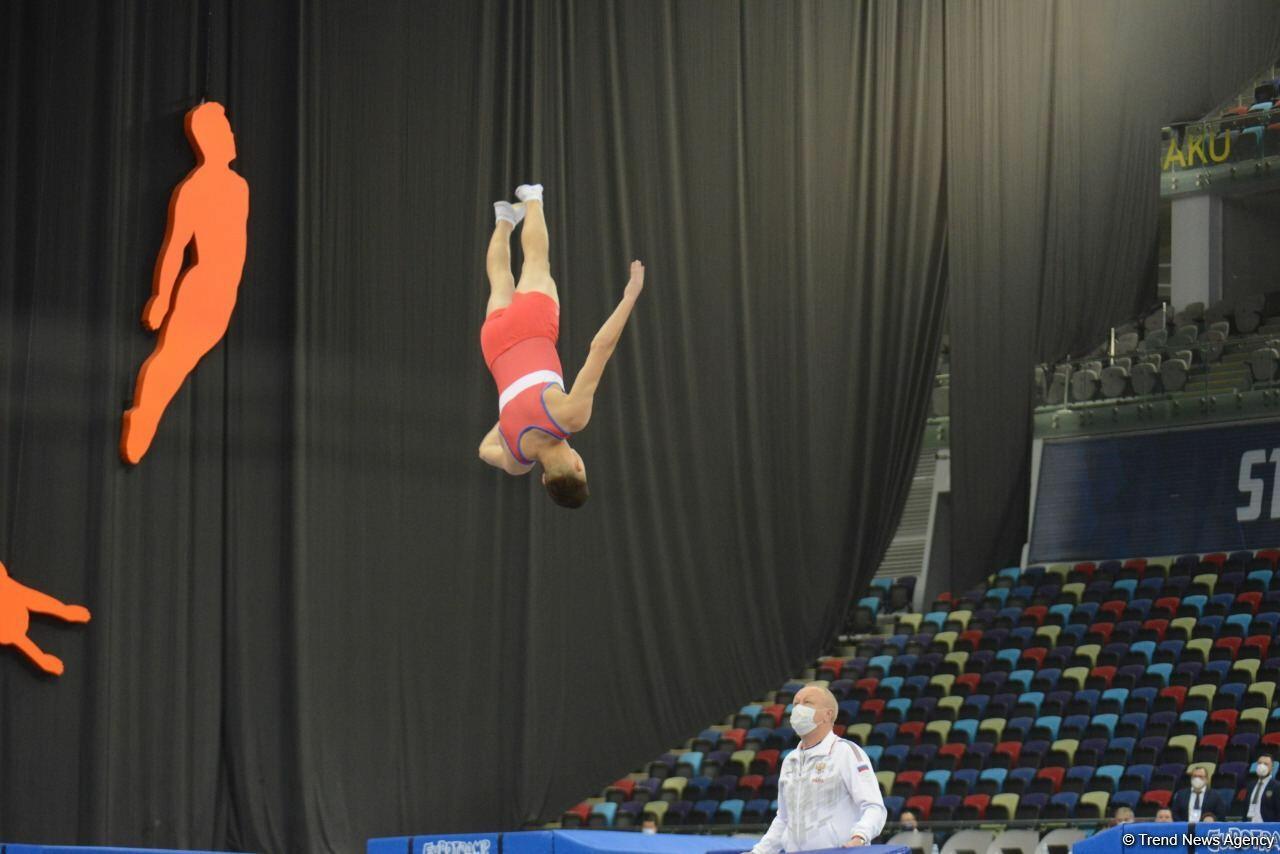 В Баку стартовал первый день 28-х Всемирных соревнований среди возрастных групп по прыжкам на батуте и тамблингу