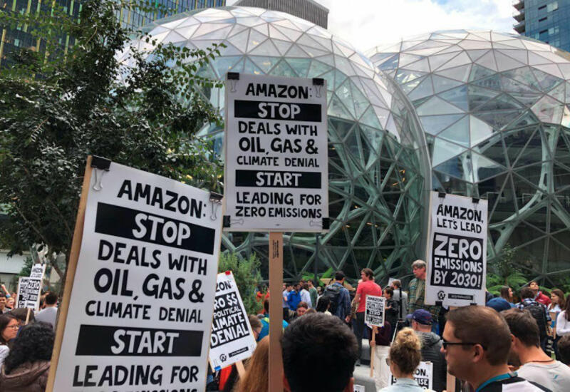 Экологические активисты объявили о блокировке 15 складов Amazon в Европе