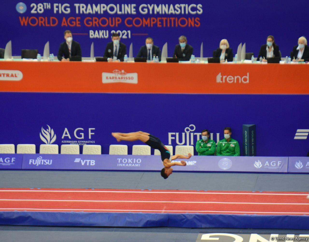 В Баку стартовал второй день 28-х Всемирных соревнований среди возрастных групп по прыжкам на батуте и тамблингу