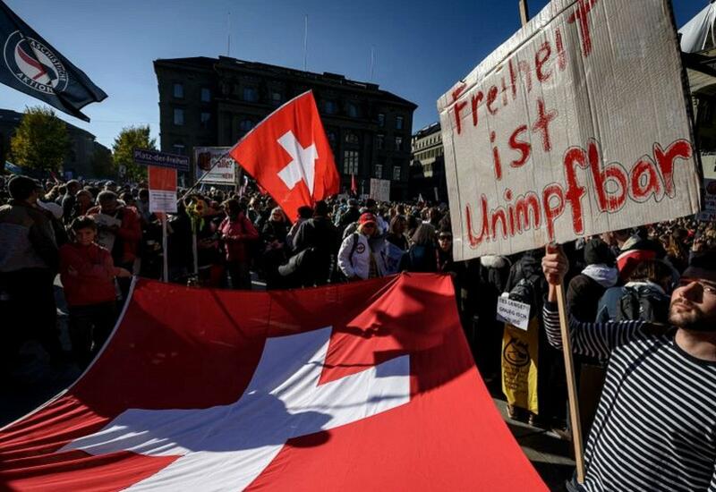 В Австрии 40 тыс. человек вышли на акции протеста против обязательной вакцинации