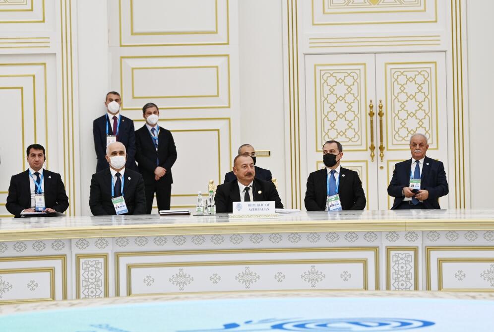 Президент Ильхам Алиев принял участие в XV саммите Организации экономического сотрудничества в Ашхабаде