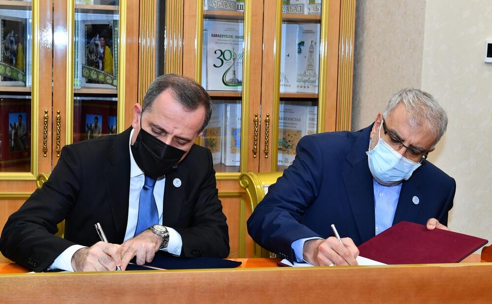 Азербайджан, Иран и Туркменистан подписали соглашение о своповых поставках газа