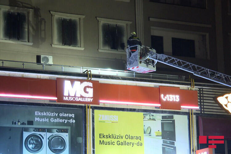 В Баку сгорел известный магазин