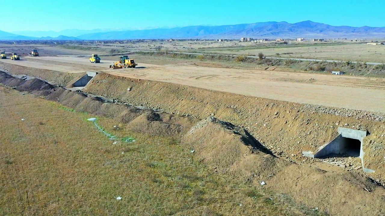 Продолжается строительство дороги Барда-Агдам