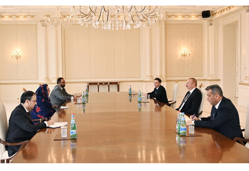 Президент Ильхам Алиев принял министра оборонного производства Пакистана