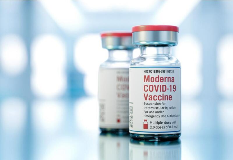 В Moderna заявили, что штамм «омикрон» снизит эффективность вакцин от коронавируса