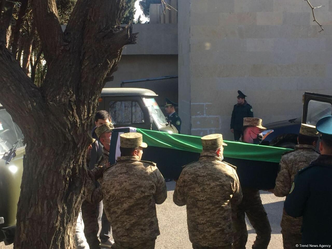 Тела погибших в крушении военного вертолета Госпогранслужбы Азербайджана вывезены на церемонию прощания
