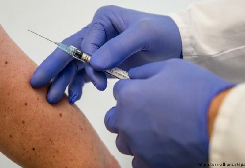 Людям со сниженным иммунитетом нужна дополнительная доза вакцины от ковида