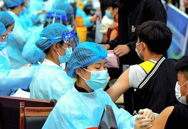 Жителям Китая сделали свыше 2,5 млрд прививок от коронавируса