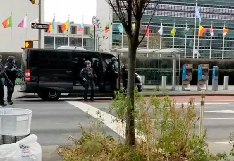 Полиция оцепила улицу у штаб-квартиры ООН из-за вооруженного мужчины