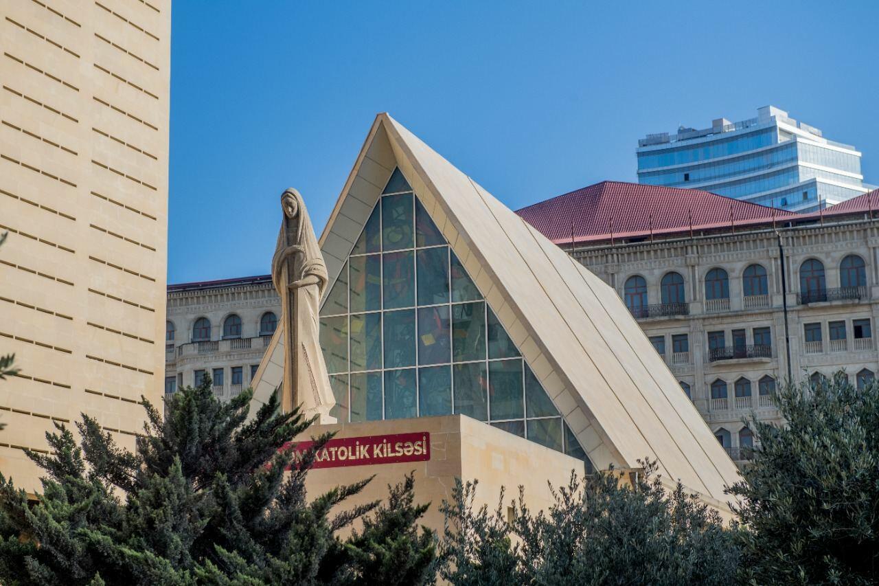 Фонд Гейдара Алиева завершил реставрационные работы в католической церкви Пресвятой Девы Марии в Баку