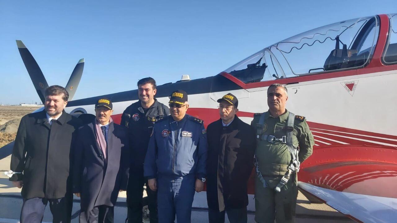 В Азербайджане испытали турецкий учебный самолет Hürkuş