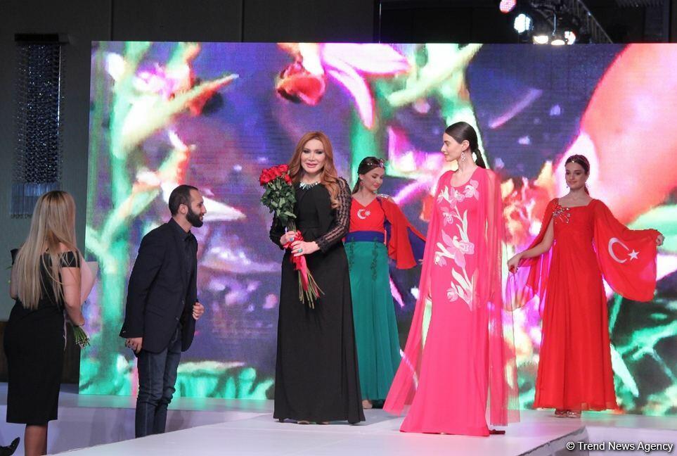 Открылась международная Азербайджанская Неделя моды, посвященная цветку Карабаха харыбюльбюль
