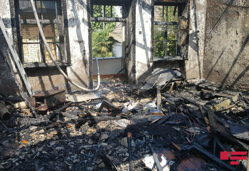 Пожар в жилом доме в Гусаре