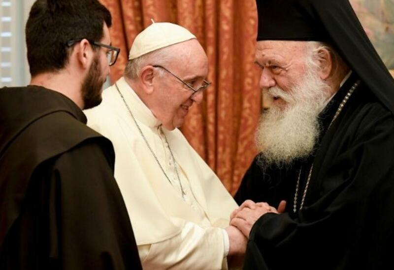 Папа Римский Франциск попросил в Греции прощения у православных за католиков