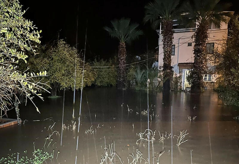 Проливные дожди в Турции затопили дома