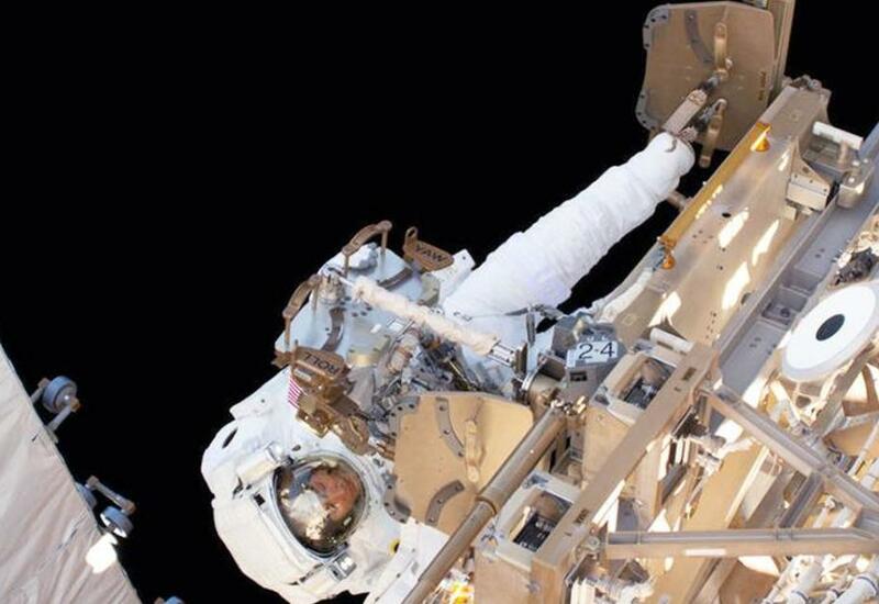 Кадры замены неисправной антенны МКС астронавтами НАСА