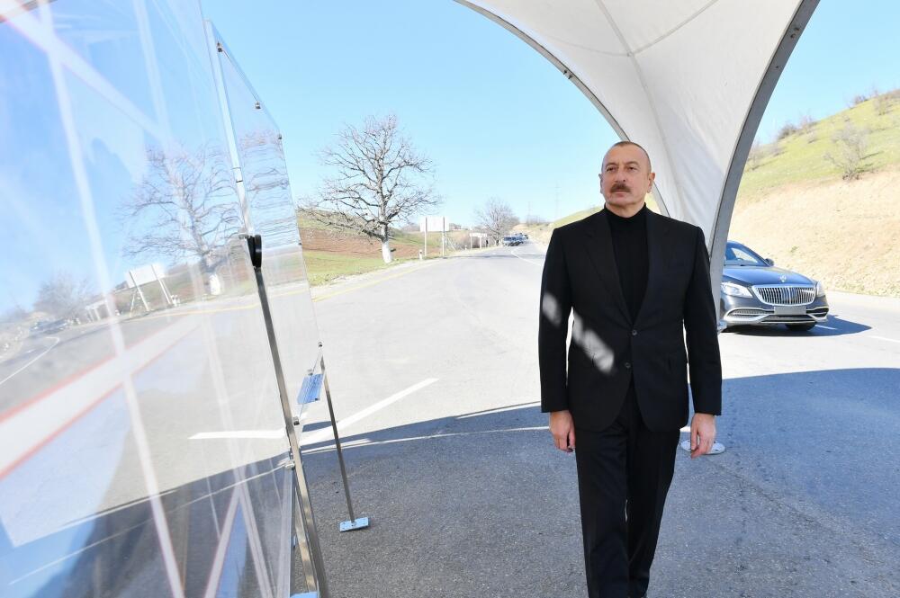 Президент Ильхам Алиев принял участие в открытии автомобильной дороги Губа-Гонагкенд
