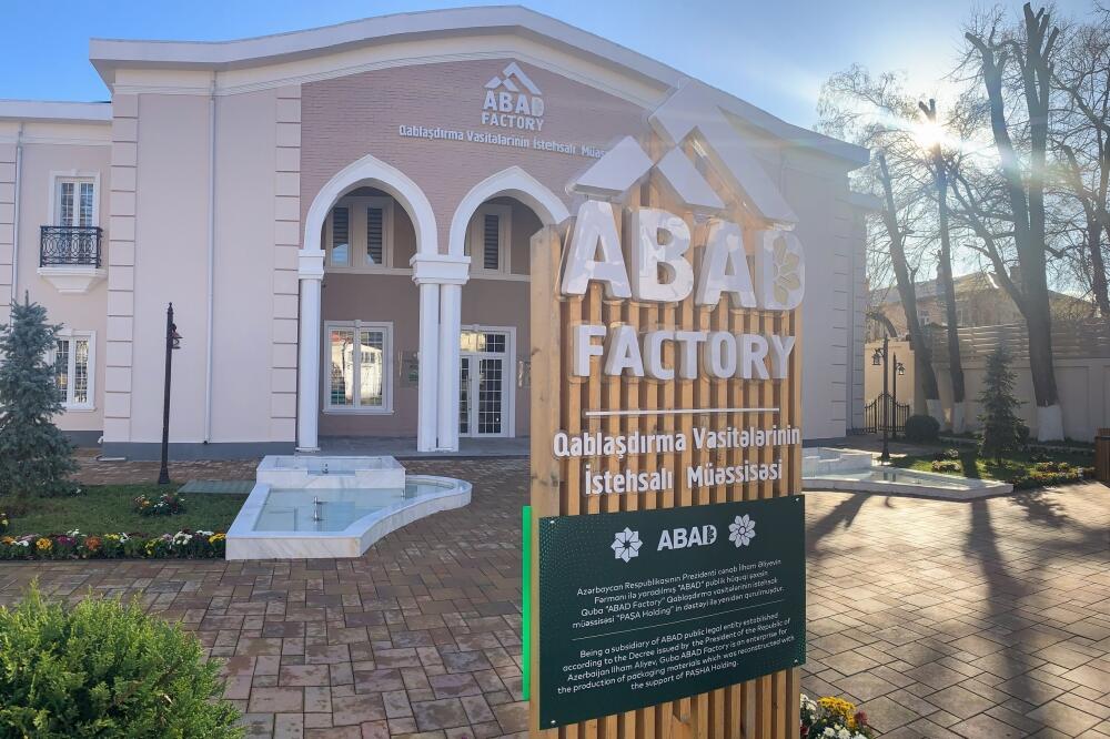 Президент Ильхам Алиев и Первая леди Мехрибан Алиева приняли участие в открытии предприятия “Quba ABAD Factory”