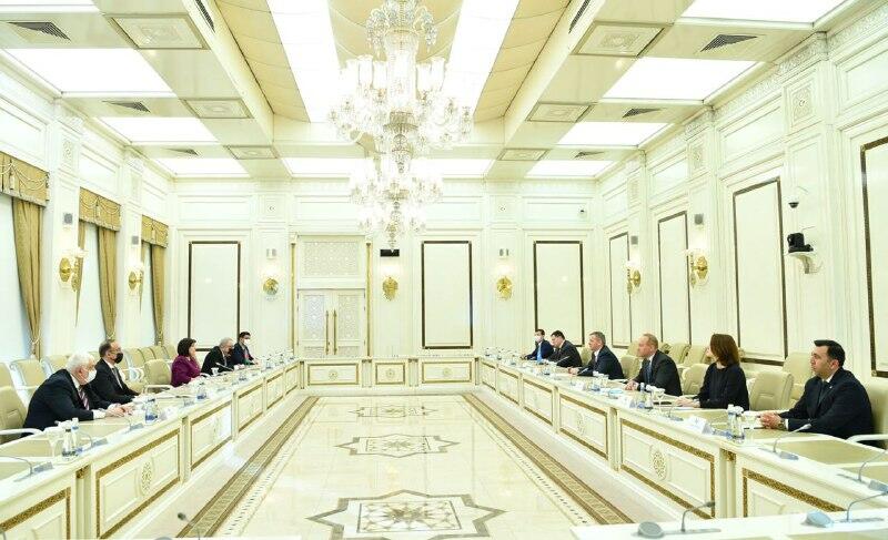 Сахиба Гафарова на переговорах с главой Секретариата Совета МПА СНГ
