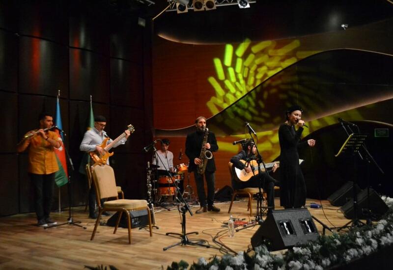 В Центре мугама в Баку прошел концерт "Rioda bir gecə"