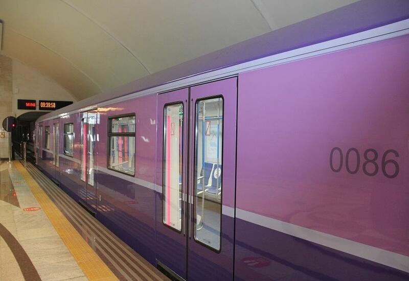 В бакинском метро в движении поездов возникла задержка