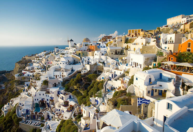 Греция снова ослабила ограничения для туристов