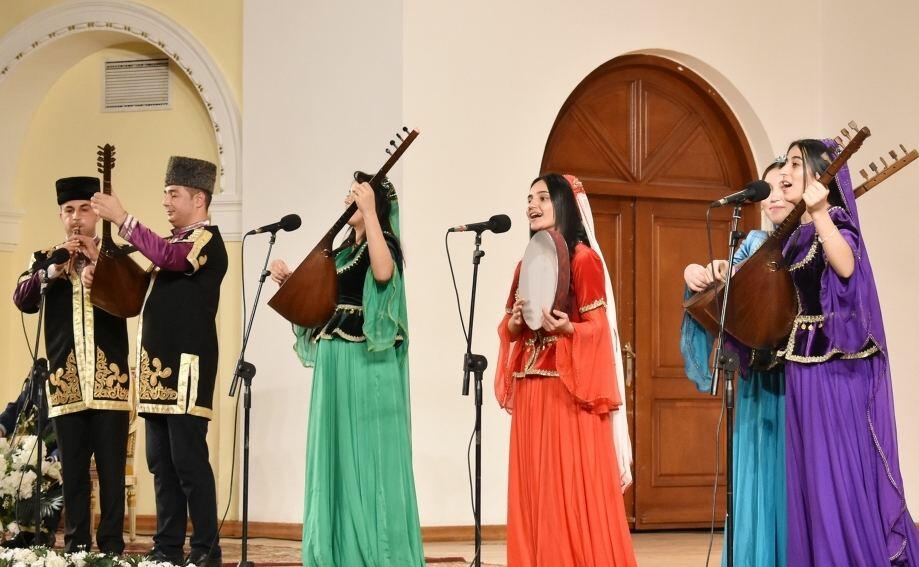 В Баку прошел концерт, посвященный 200-летию со дня рождения Ашуга Алескера