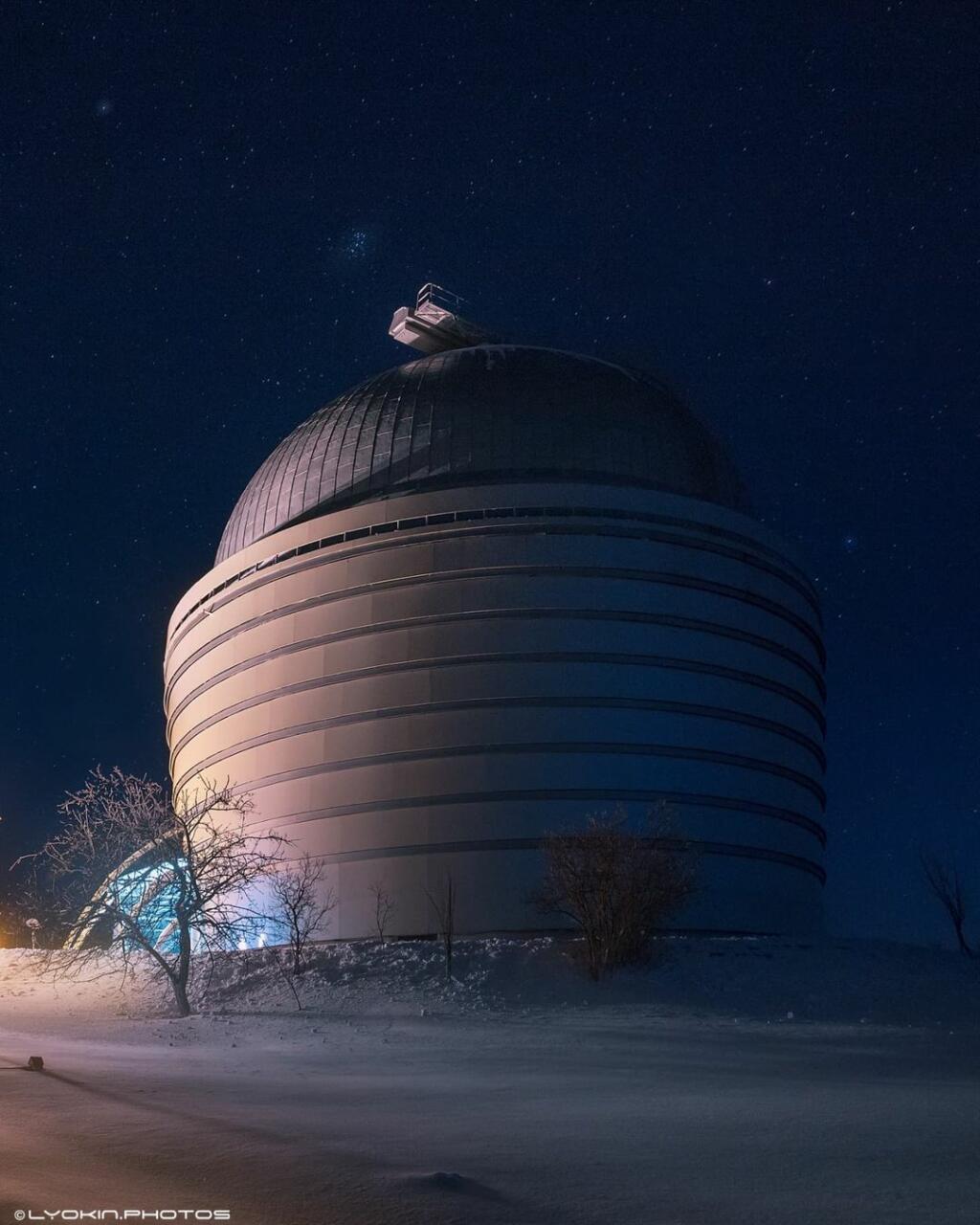 Фантастическая Шамахинская обсерватория в объективе Лекина