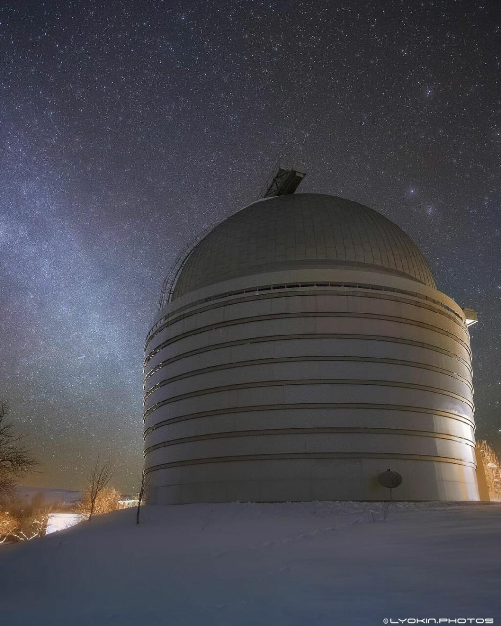 Фантастическая Шамахинская обсерватория в объективе Лекина