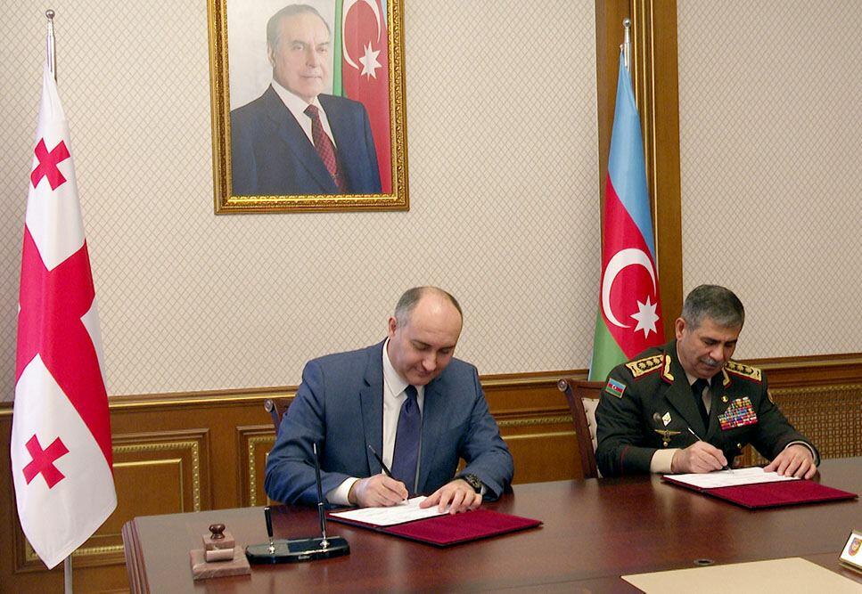 Баку и Тбилиси подписали план двустороннего военного сотрудничества на 2022 г.