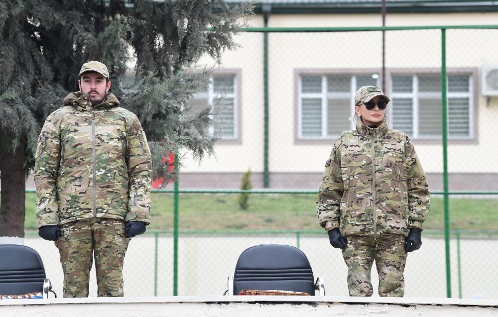 Президент Ильхам Алиев и Первая леди Мехрибан Алиева приняли участие в открытии воинской части в поселке Гадрут