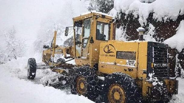 В Турции горные села засыпало снегом по крыши