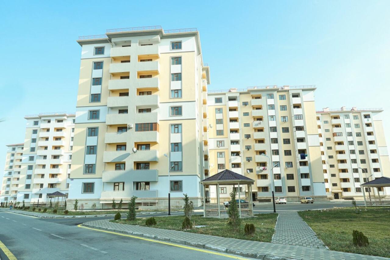 Сколько азербайджанских военнослужащих обеспечены новыми квартирами?