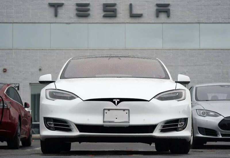 Tesla установила новый рекорд по поставкам электромобилей за год