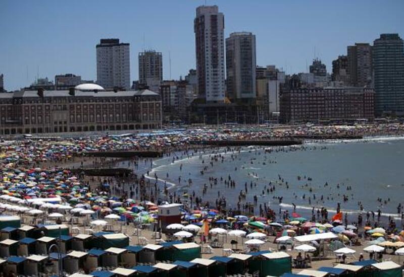 Десятки тысяч туристов в Аргентине согласны заразиться коронавирусом