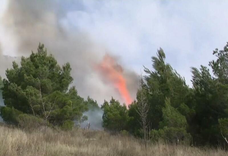 Как солнце выбрасывает облака плазмы. На землю обрушится буря. Мощная магнитная буря. Вспышки на солнце. На землю обрушатся сильнейшие магнитные бури.