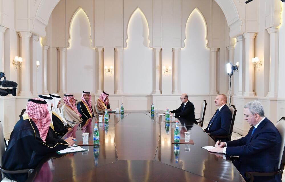 Президент Ильхам Алиев принял делегацию во главе с министром энергетики Саудовской Аравии