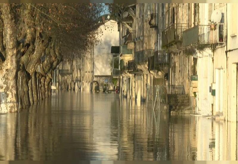 Французскому городу угрожает наводнение