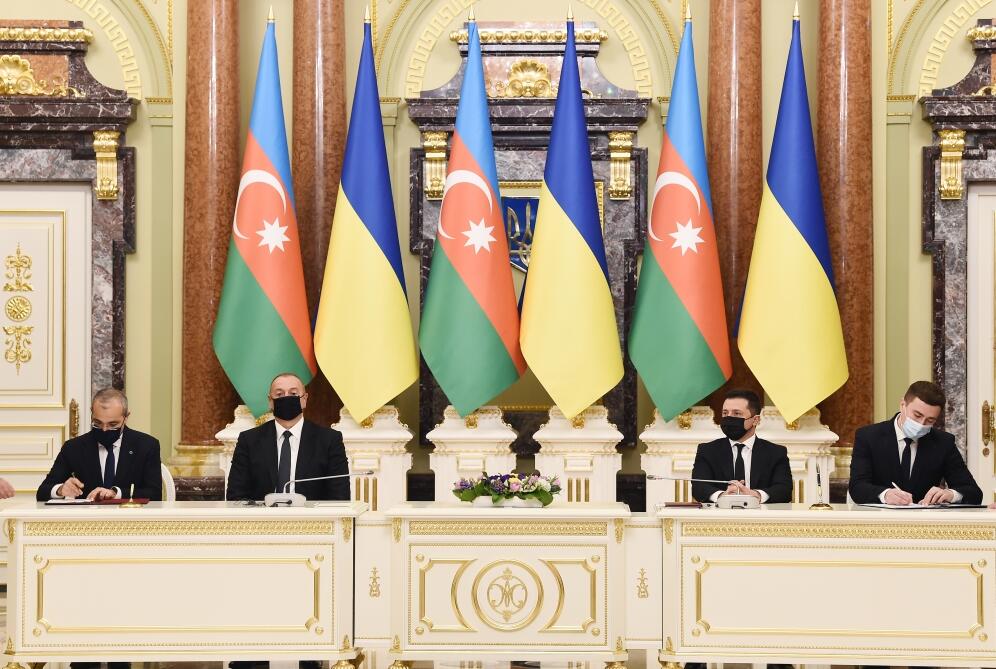 Cостоялась церемония подписания азербайджано-украинских документов с участием Президента Ильхама Алиева и Президента Володимира Зеленского