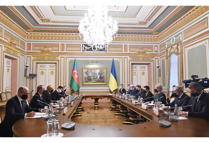 Состоялась встреча Президента Ильхама Алиева и Президента Володимира Зеленского в расширенном составе