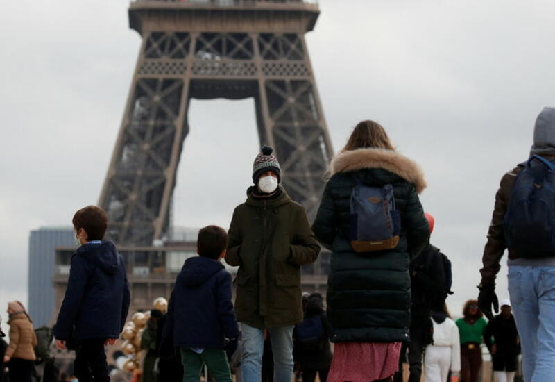 Cуд приостановил действие масочного режима на улицах Парижа
