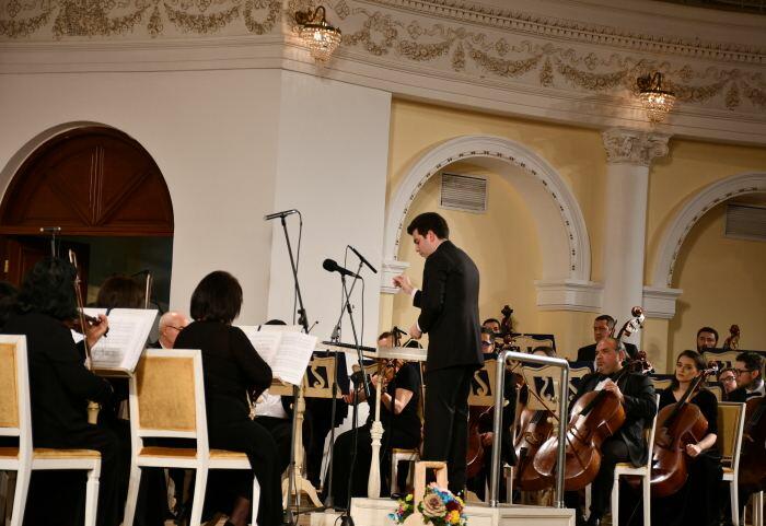 Юбилей Азера Дадашева отметили концертом в Филармонии