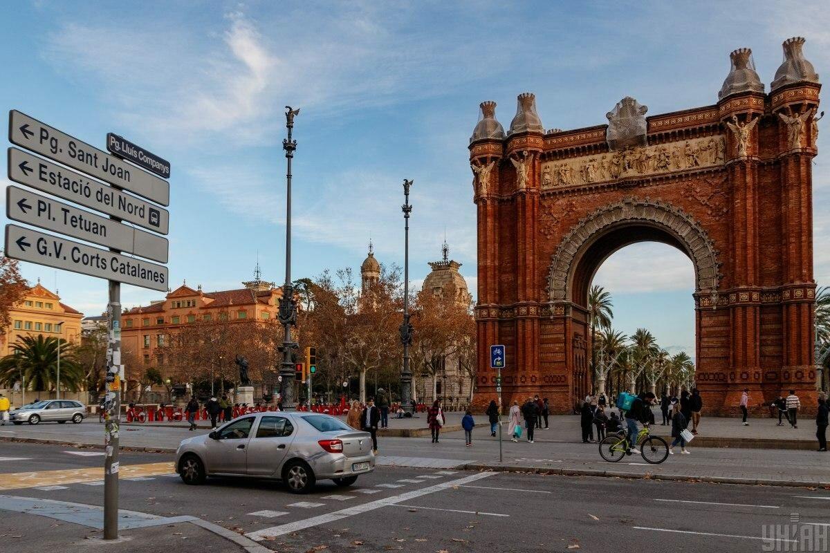 Барселона встречает туристов зимой
