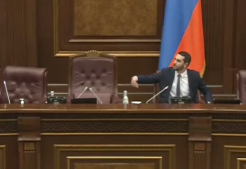 Страсти в парламенте Армении: спецпредставителя по Турции довели до истерики