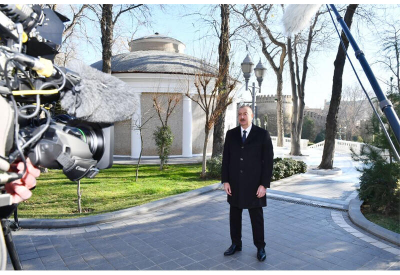 Президент Ильхам Алиев: Направляя сотни студентов в Россию и Европу, Гаджи Зейналабдин Тагиев брал на себя расходы на их обучение, и это также было шагом, нацеленным в будущее