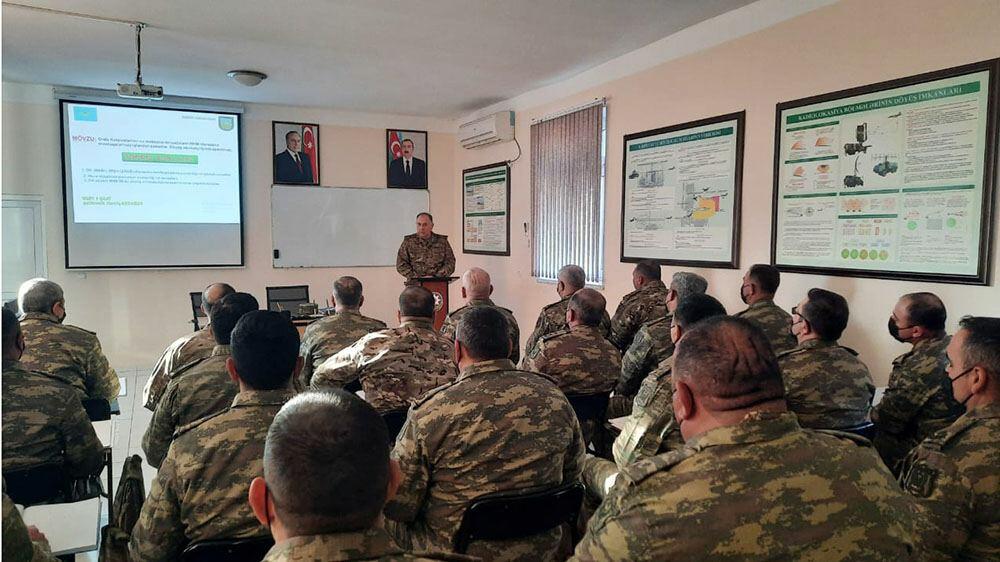 Начальник Генштаба Азербайджанской Армии дал указания по надежной защите воздушного пространства
