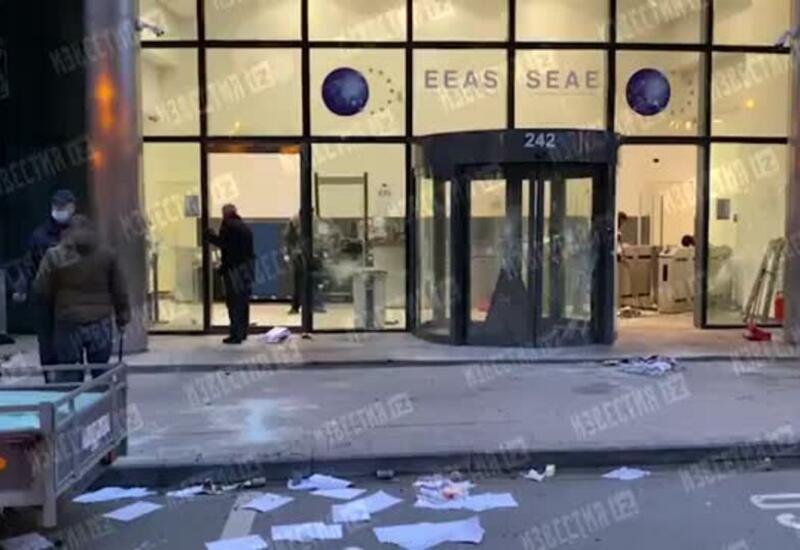 Разбитые витрины и разбросанные бумаги: Брюссель после протестов