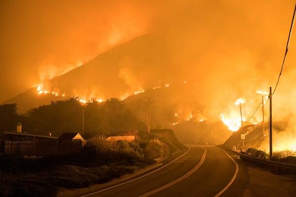 В США снова пылают лесные пожары